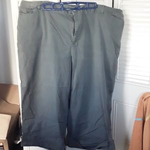 Olive green Capri's me